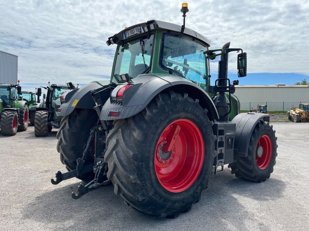 Tracteur FENDT 824 PROFI+ - photo slide 5