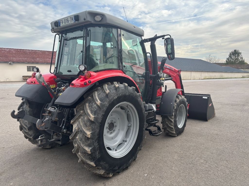 Tracteur MASSEY FERGUSON 5713S DYNA-4 ESSENTIAL - photo slide 6