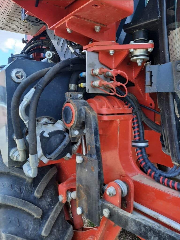 Tracteur enjambeur VERMANDE MR 1135 - photo slide 15