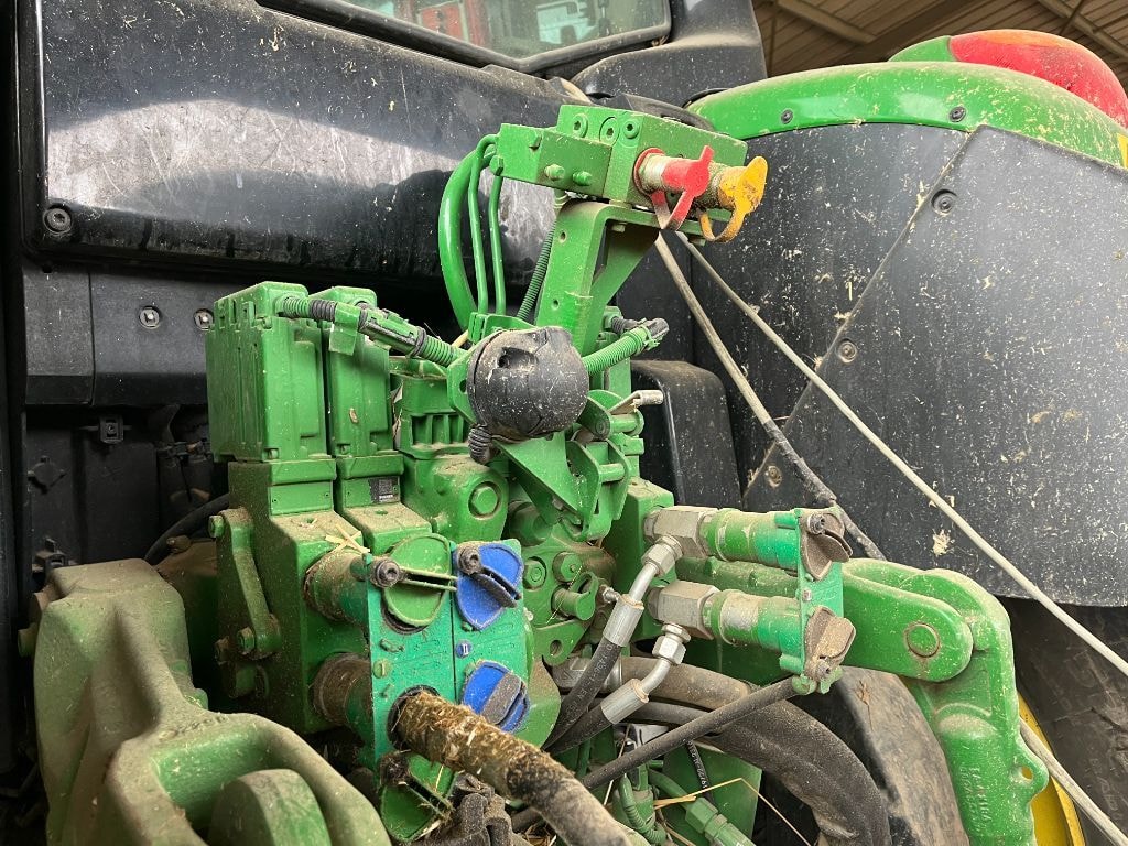 Tracteur JOHN DEERE 6110M - photo slide 10