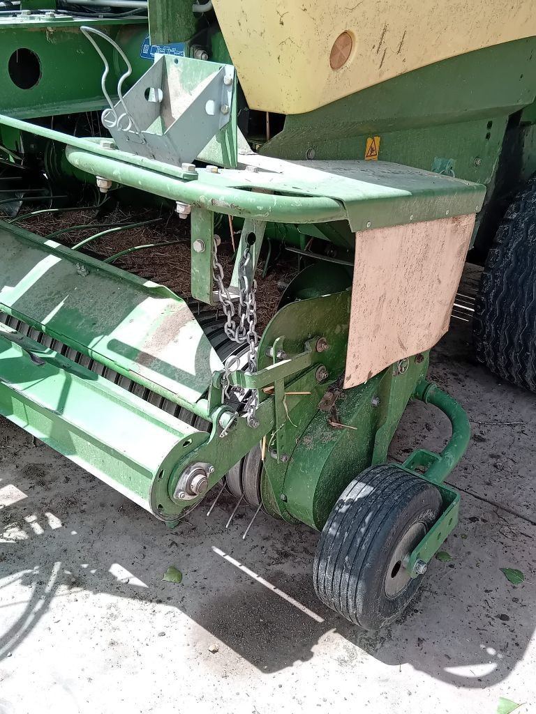 Presse balles rondes KRONE FORTIMA V1500 - photo slide 4