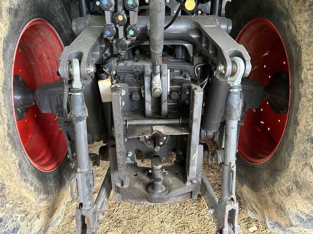 Tracteur CLAAS AXION 810 T4F CIS - photo slide 13