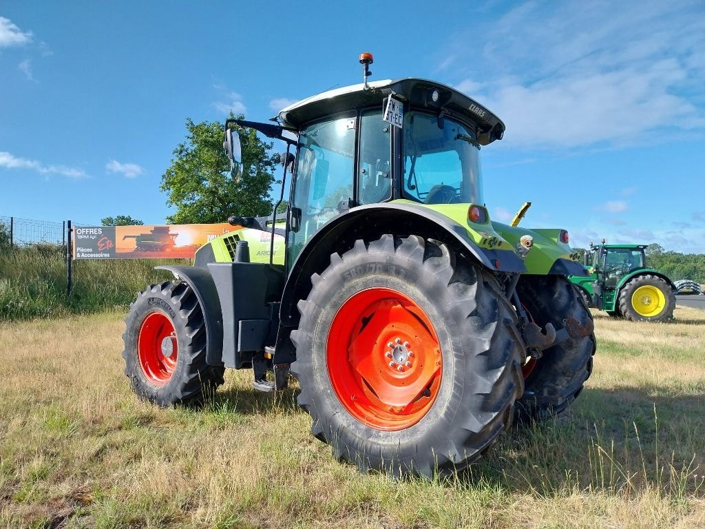 Tracteur CLAAS ARION 610 CIS+ - photo slide 10