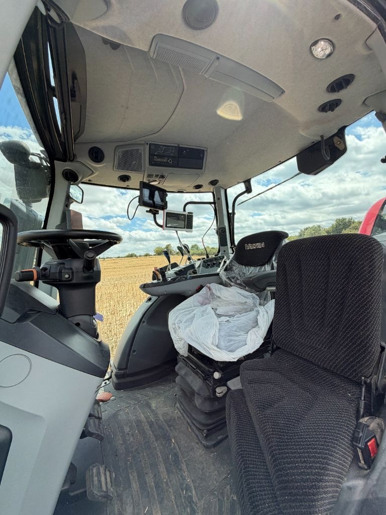 Tracteur VALTRA N155 - photo slide 5