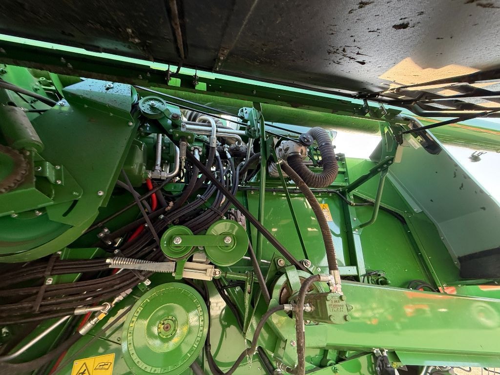 Moissonneuse JOHN DEERE T660 HM - photo slide 12