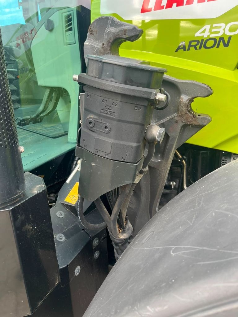 Tracteur chargeur CLAAS Arion 430 - photo slide 6