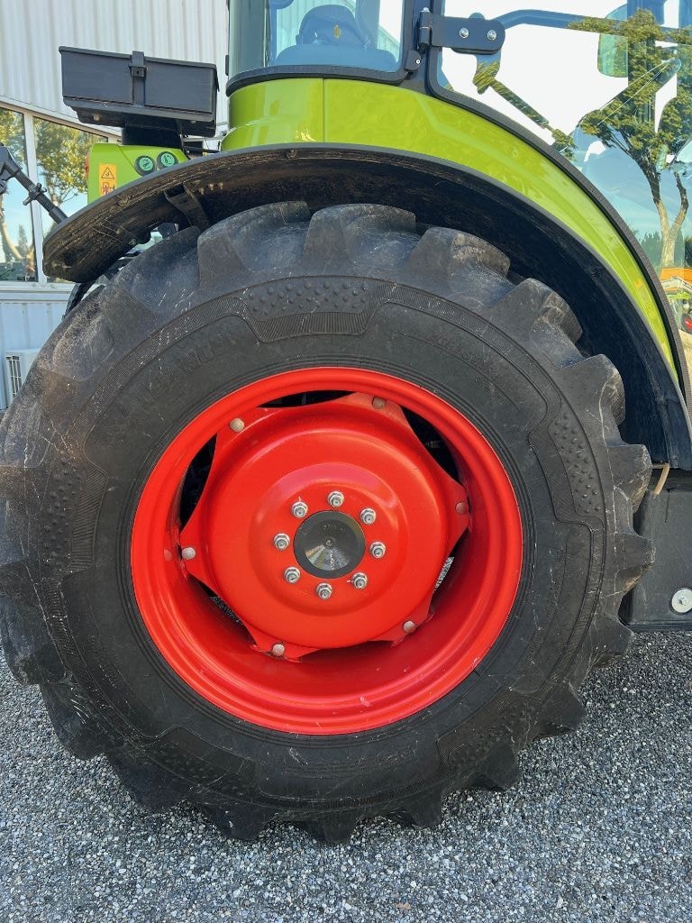 Tracteur CLAAS Nexos 240  L - photo slide 14