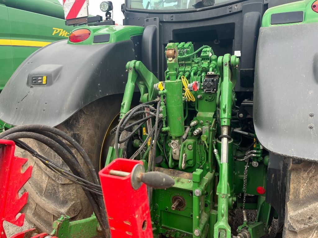 Tracteur JOHN DEERE 6250R - photo slide 15
