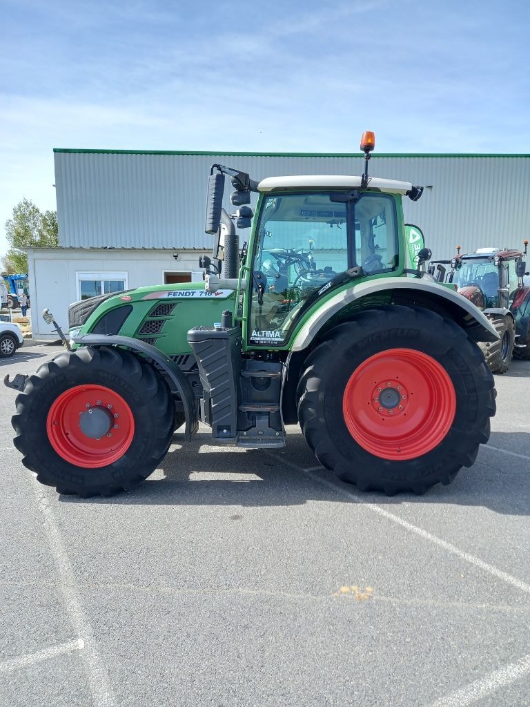 Tracteur FENDT 716 VARIO PROFI - photo slide 5