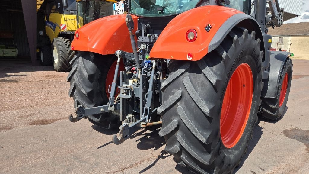 Tracteur chargeur KUBOTA M7-152 - photo slide 11