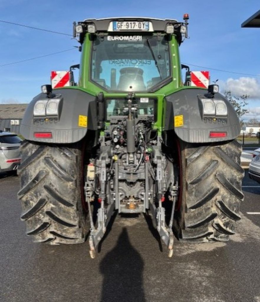 Tracteur FENDT 826 VARIO PROFI + - photo slide 3