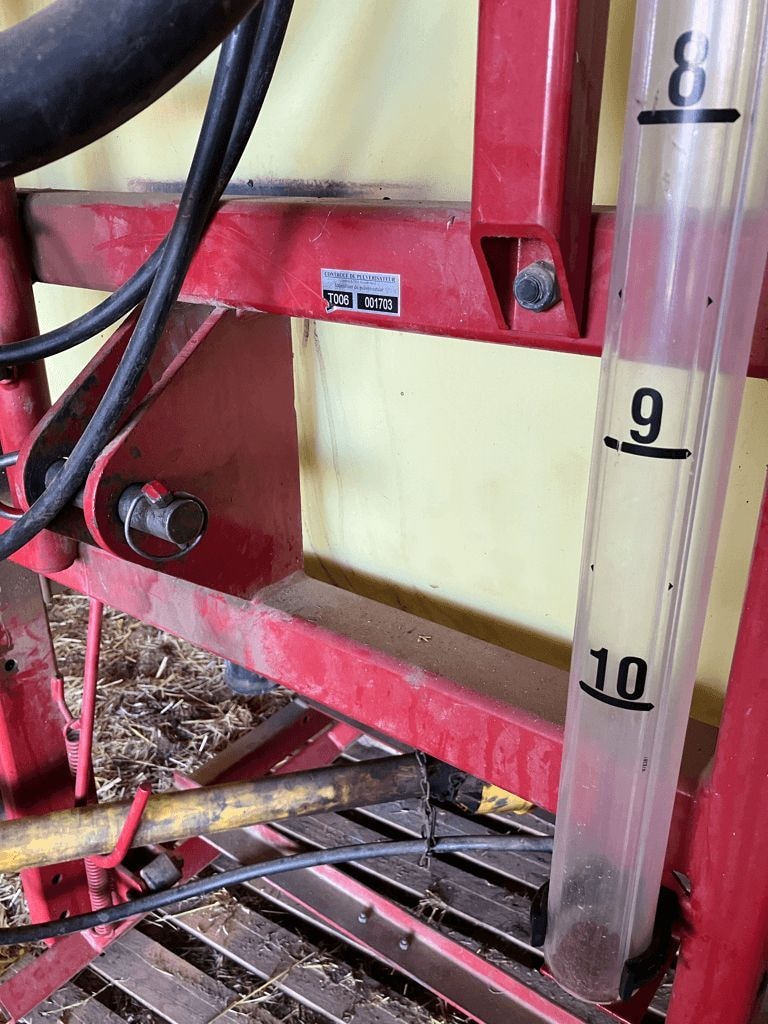 Pulverisateur HARDI 1000 - photo slide 11