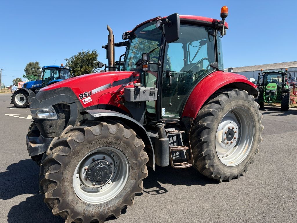 Tracteur CASE IH FARMALL 95U - photo slide 1