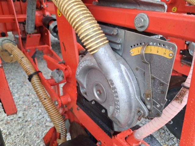 Semoir monograine MASCHIO MTE 300 - photo slide 12