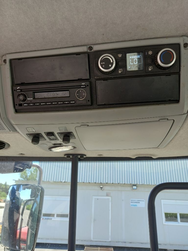 Tracteur VALTRA T 214 DIRECT SMARTTOUCH - photo slide 22