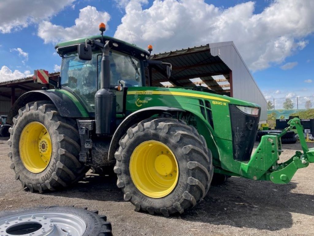 Tracteur JOHN DEERE 8320R - photo slide 13