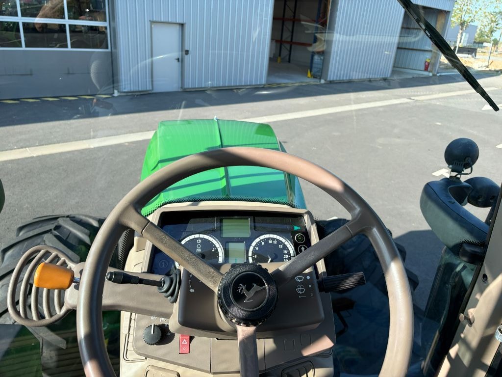 Tracteur JOHN DEERE 6110M - photo slide 8