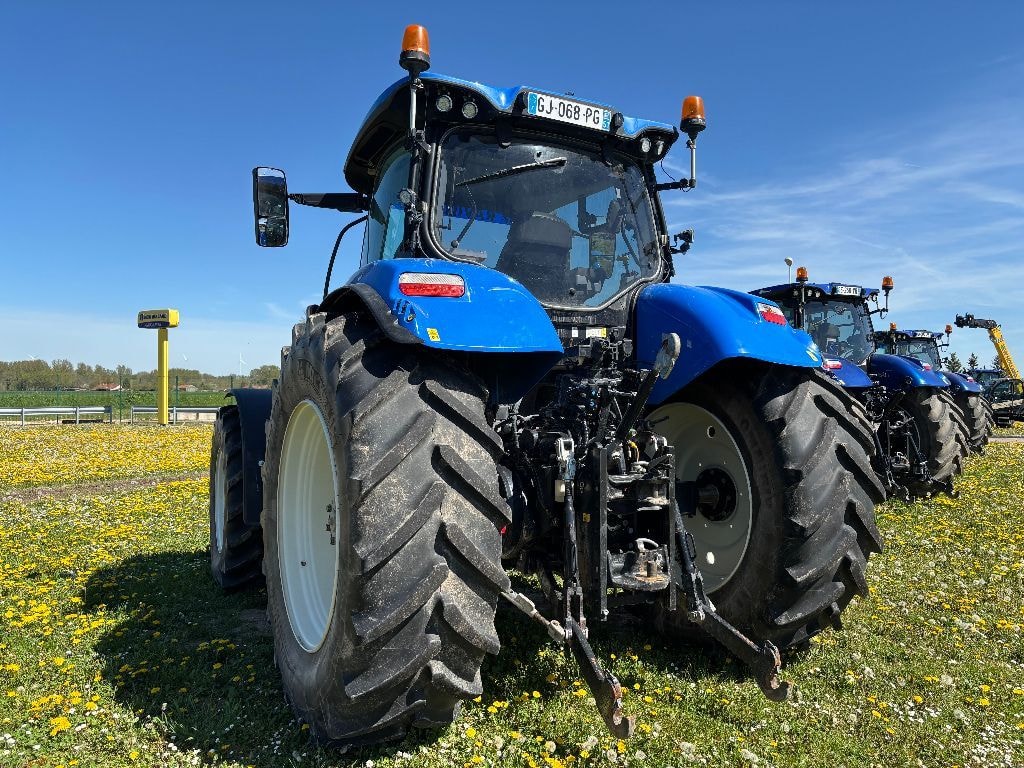 Tracteur NEW HOLLAND T7.210 - photo slide 4
