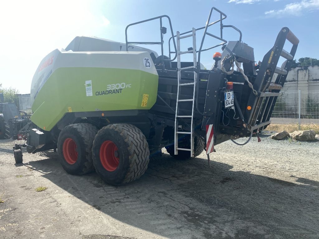 Presse haute densite CLAAS Quadrant 3300 FC - photo slide 6