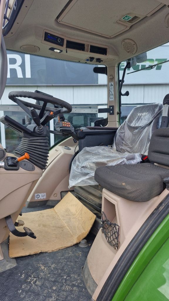 Tracteur FENDT 718 VARIO POWER - photo slide 10