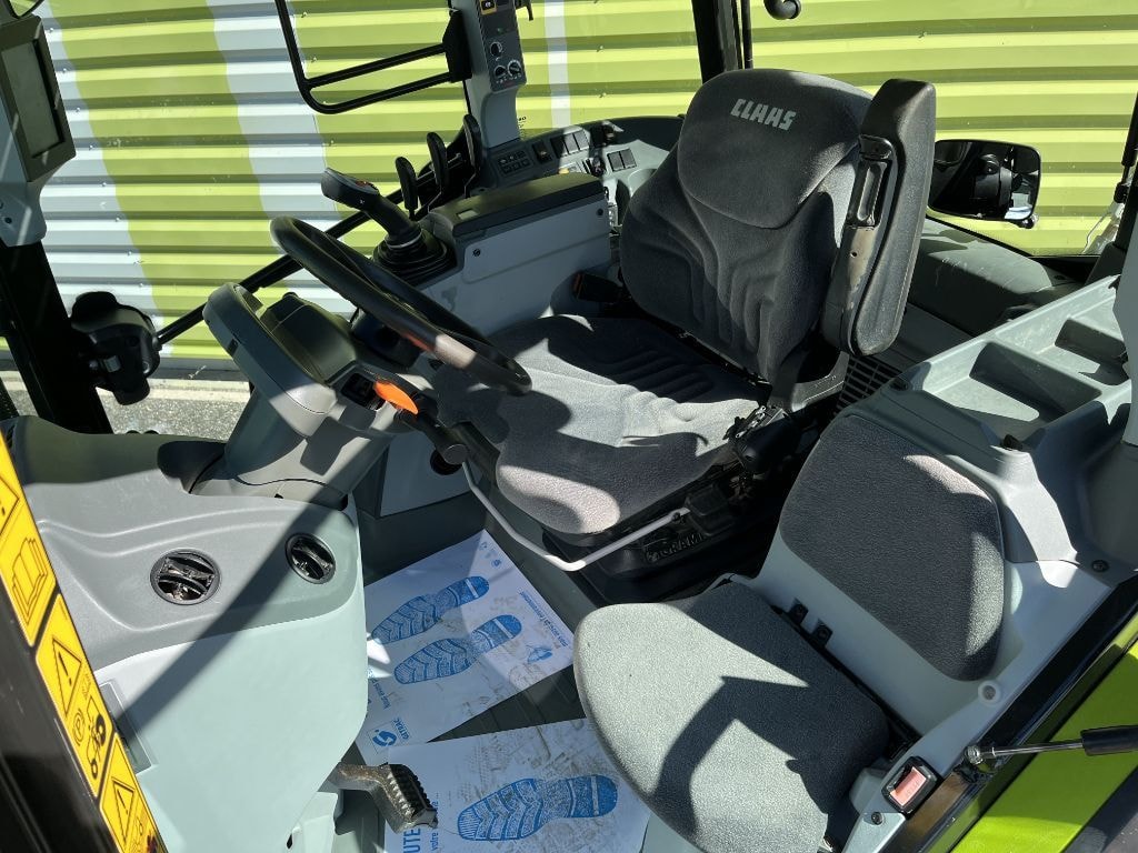 Tracteur chargeur CLAAS ARION 430 CIS + FL 120 - photo slide 7