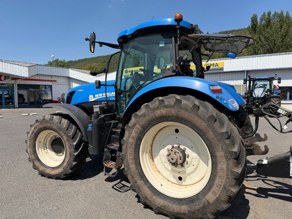 Tracteur NEW HOLLAND T7.235 AC       - photo slide 2