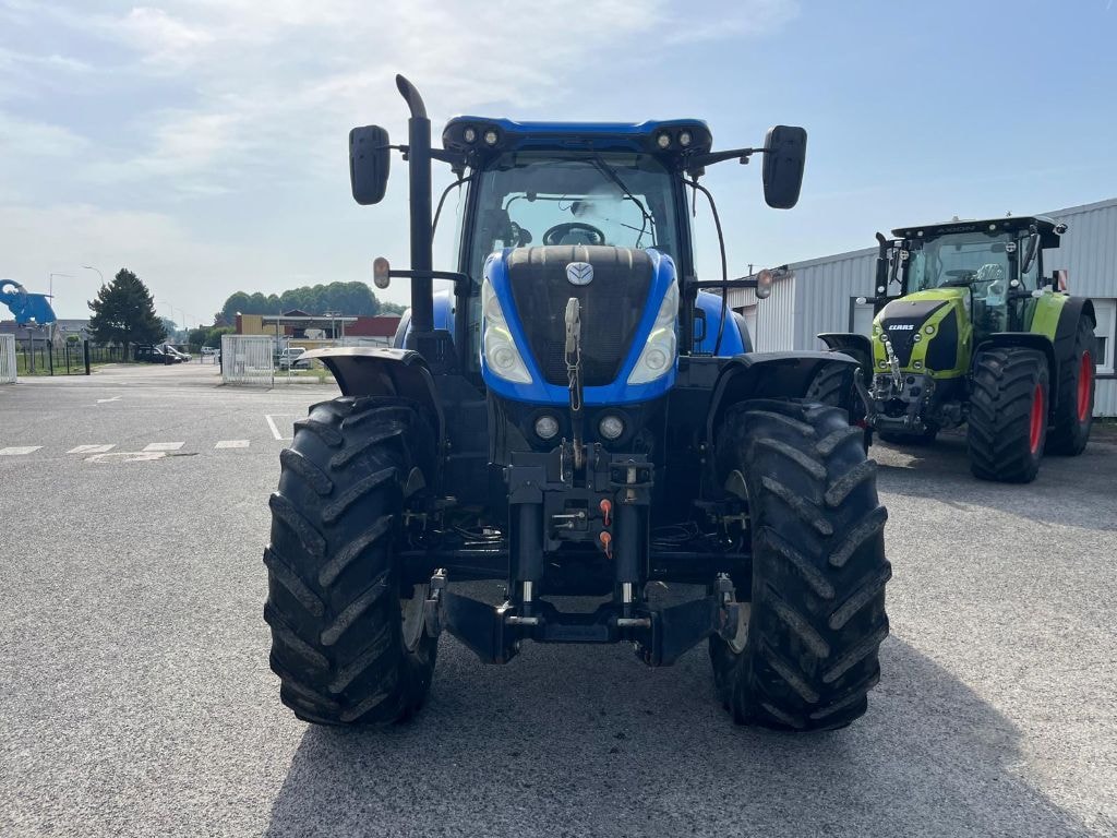 Tracteur NEW HOLLAND T7.230 - photo slide 2