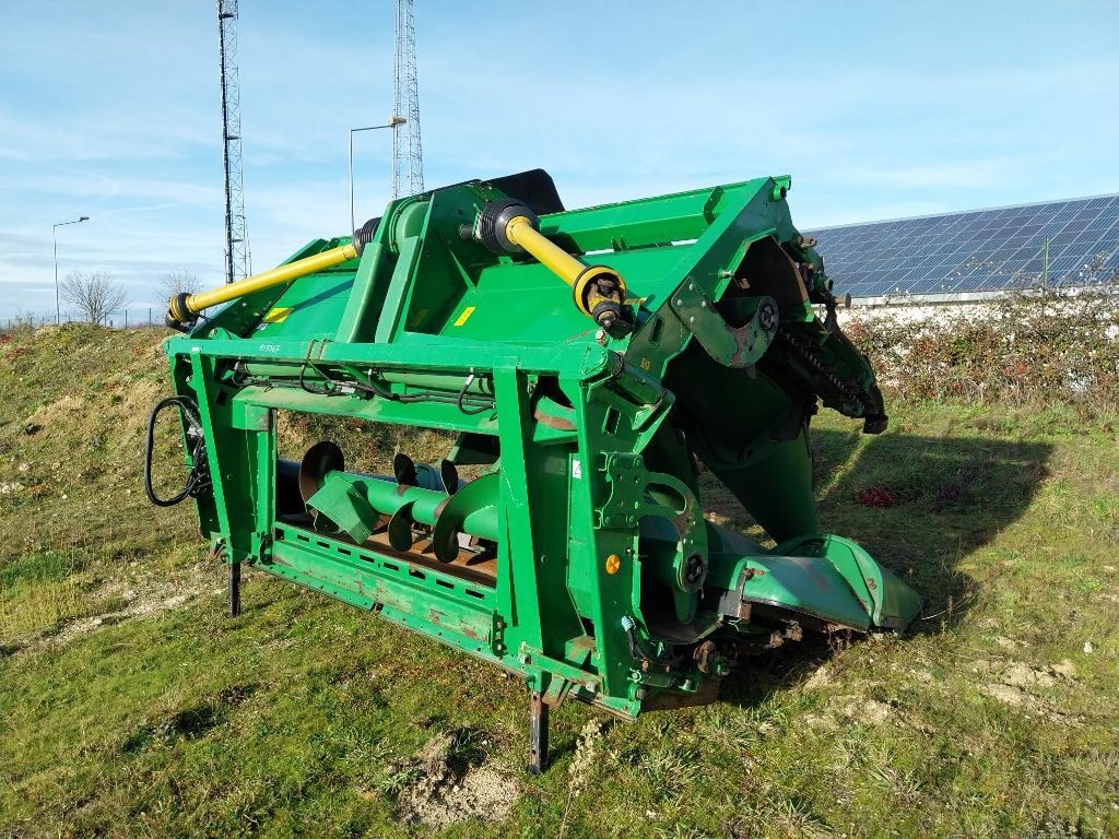 Cueilleur JOHN DEERE 608c - photo slide 2