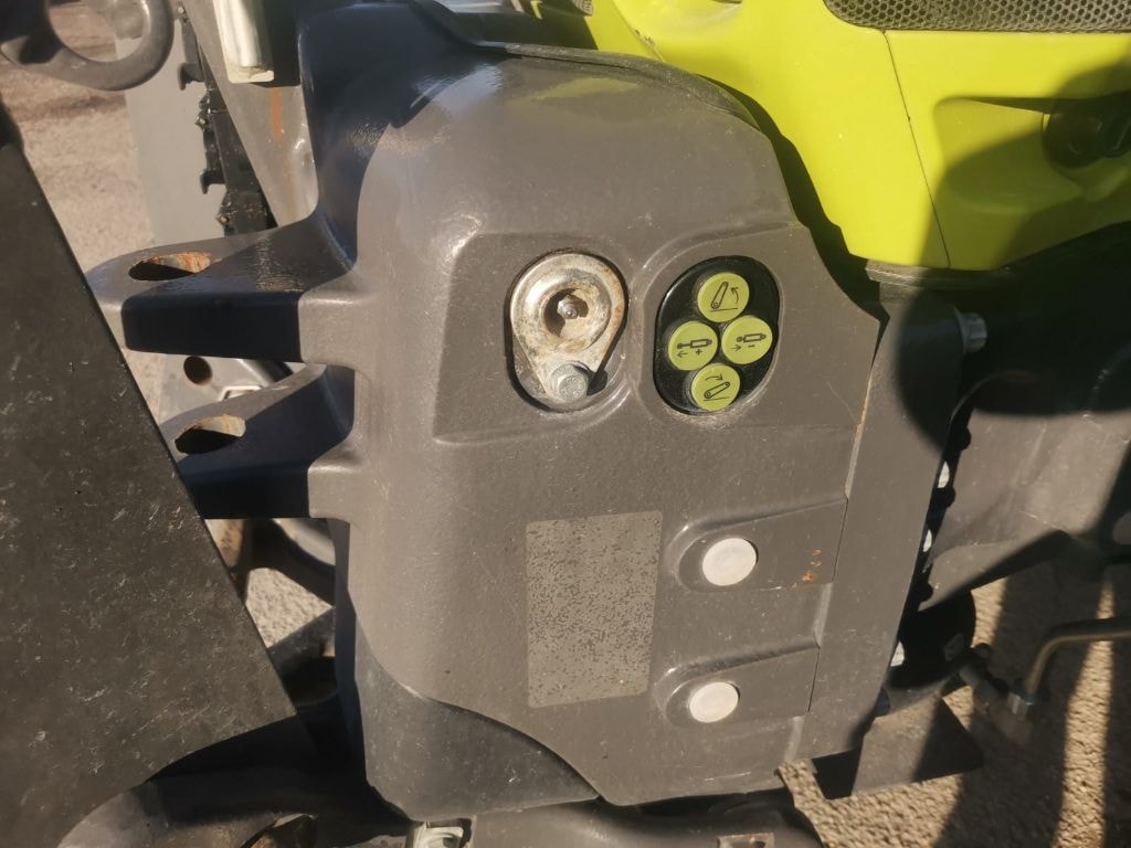 Tracteur CLAAS ARION 630 - photo slide 16