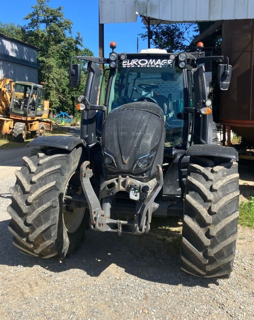 Tracteur VALTRA N174 DIRECT - photo slide 2