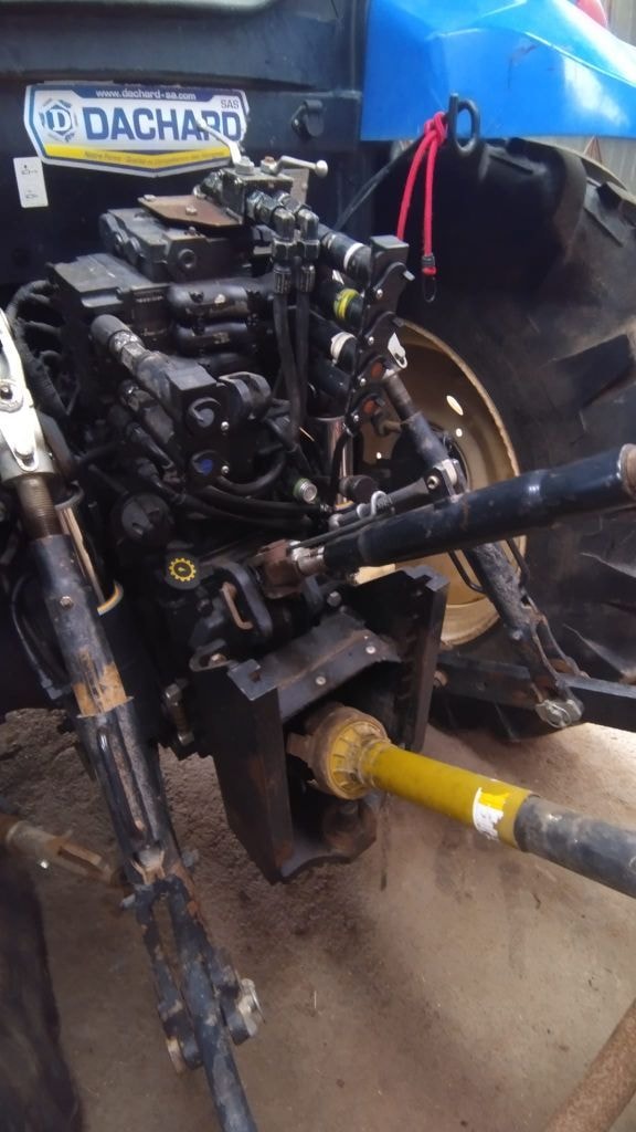 Tracteur NEW HOLLAND T6.145 - photo slide 10