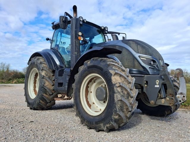 Tracteur VALTRA T144H - photo slide 3