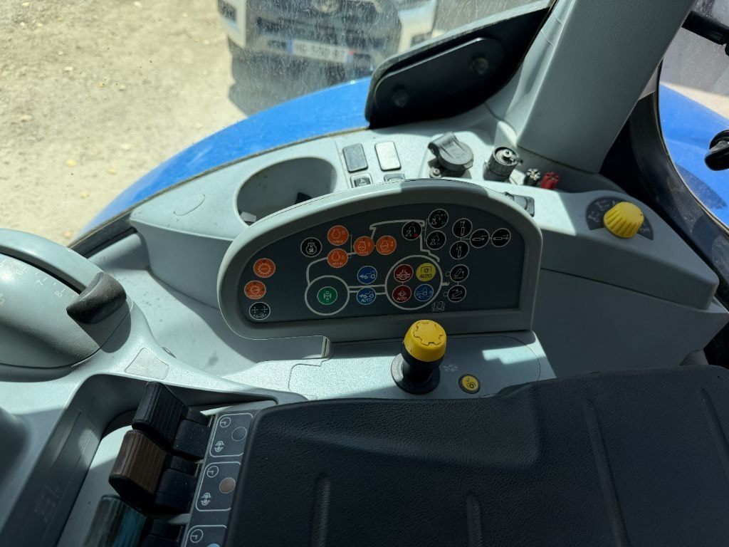 Tracteur NEW HOLLAND T7.230 PC - photo slide 18