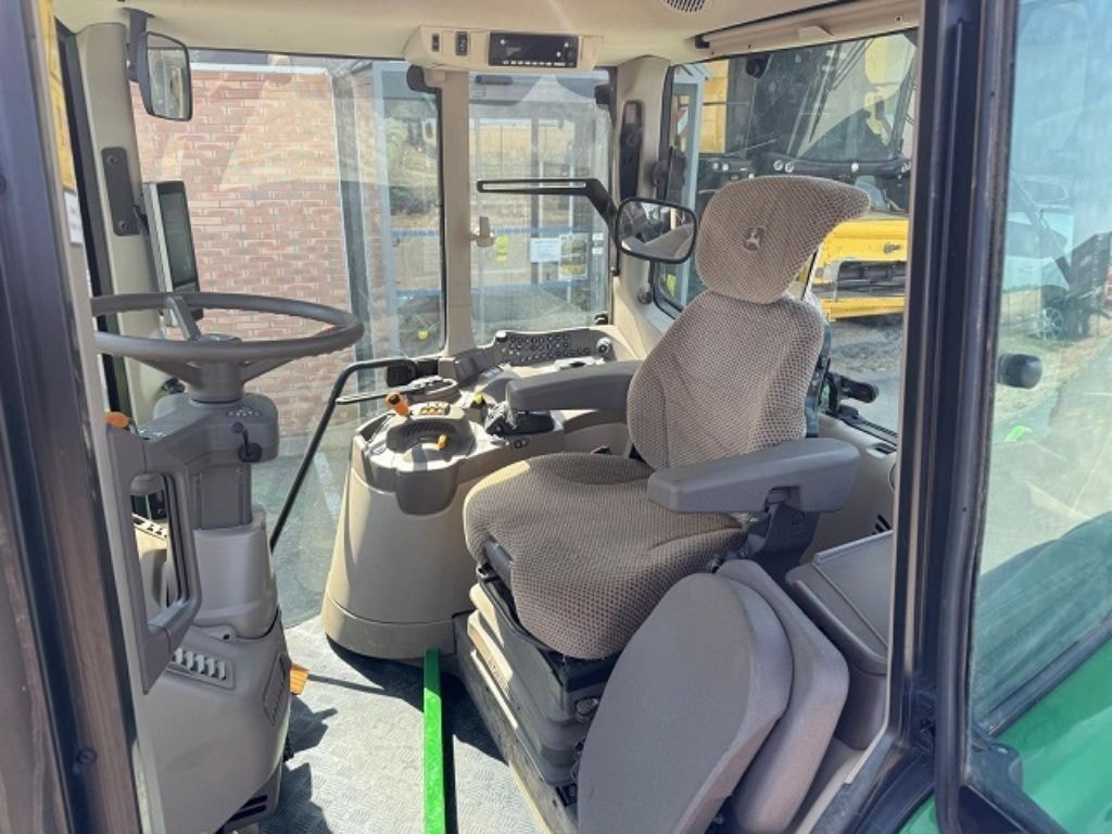 Tracteur JOHN DEERE 6110M - photo slide 8