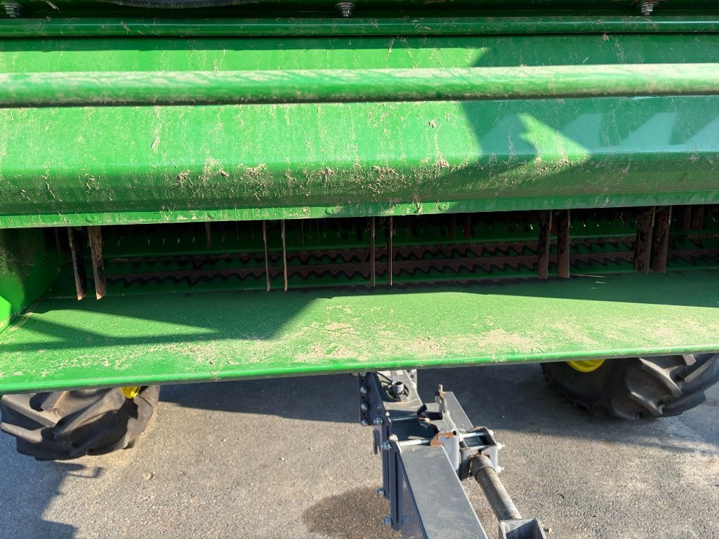 Moissonneuse JOHN DEERE T660 HM - photo slide 8