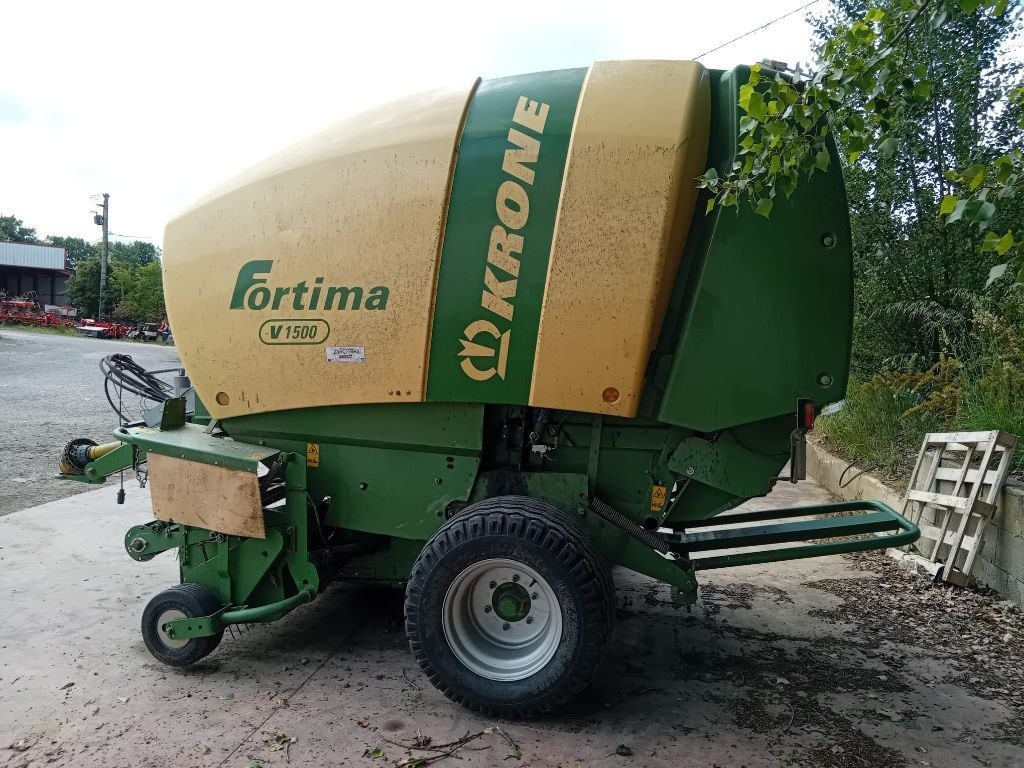 Presse balles rondes KRONE FORTIMA V1500 - photo slide 2