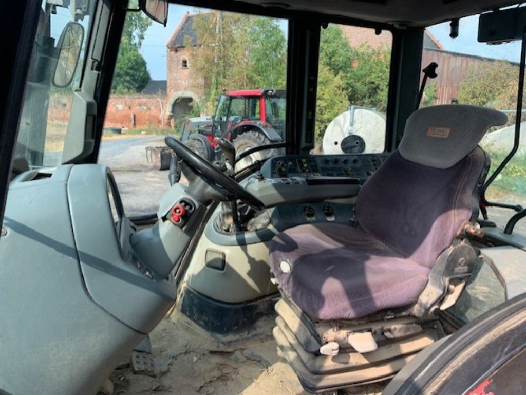 Tracteur VALTRA T160 - photo slide 5