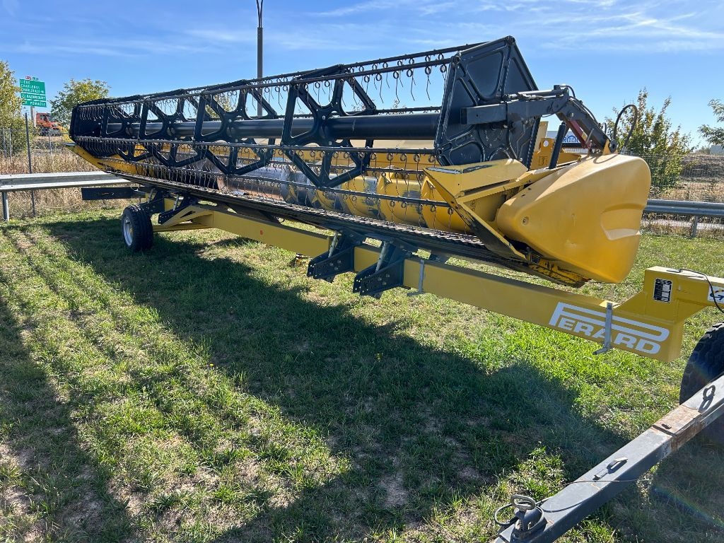 Moissonneuse NEW HOLLAND CR 9070 - photo slide 14