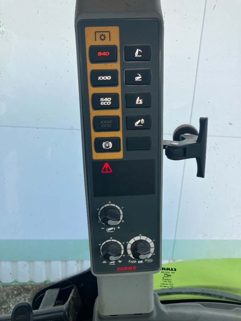 Tracteur CLAAS ARION 430 - photo slide 12