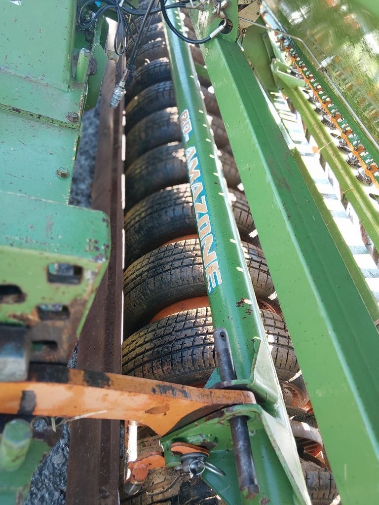 Combine de Semis AMAZONE ke 402 + ad 402 - photo slide 7