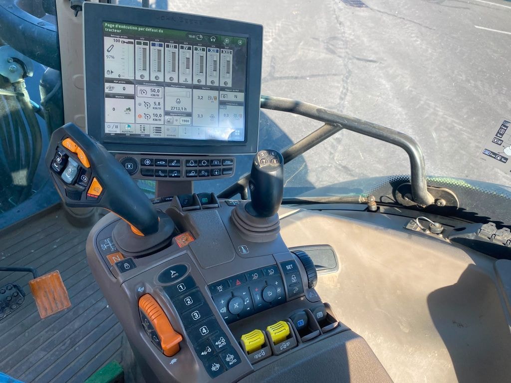Tracteur chargeur JOHN DEERE 6155R - photo slide 11