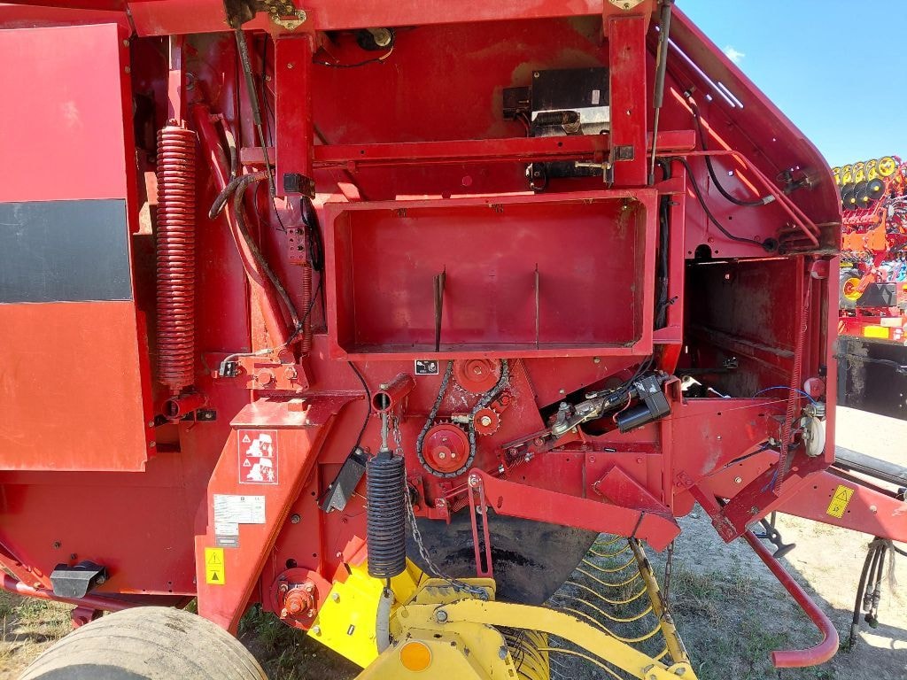 Presse balles rondes NEW HOLLAND BR 750 FICELLE - photo slide 6