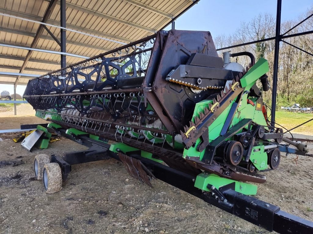 Moissonneuse DEUTZ FAHR C7206 TS - photo slide 12