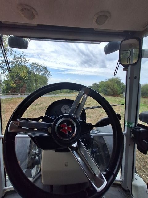 Tracteur MASSEY FERGUSON 5S 125 - photo slide 15