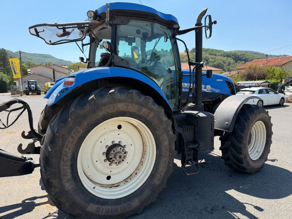 Tracteur NEW HOLLAND T7.235 AC       - photo slide 9