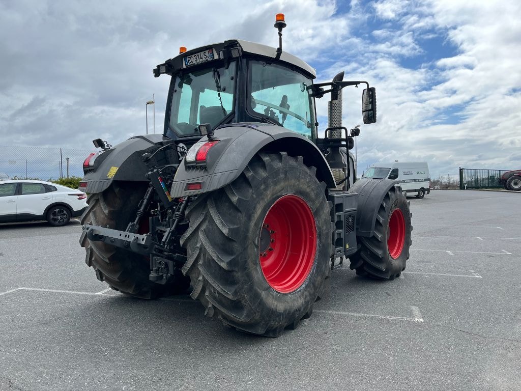 Tracteur FENDT 824 VARIO PROFI + - photo slide 6