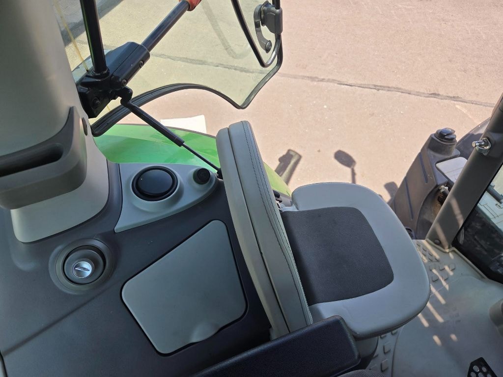 Tracteur chargeur DEUTZ FAHR 6165 AGROTRON TTV - photo slide 39