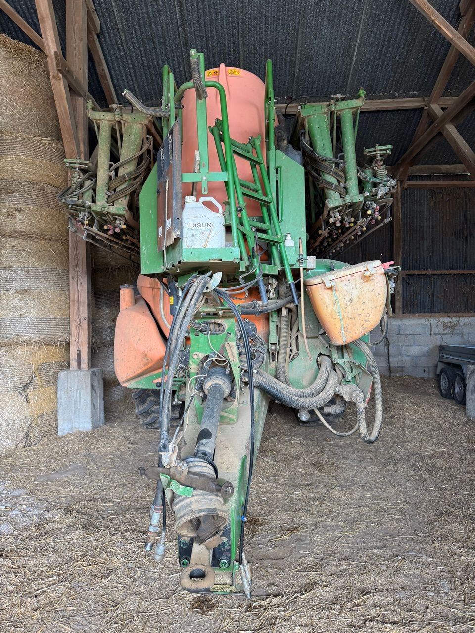 Pulverisateur AMAZONE UX 6200 - photo slide 3