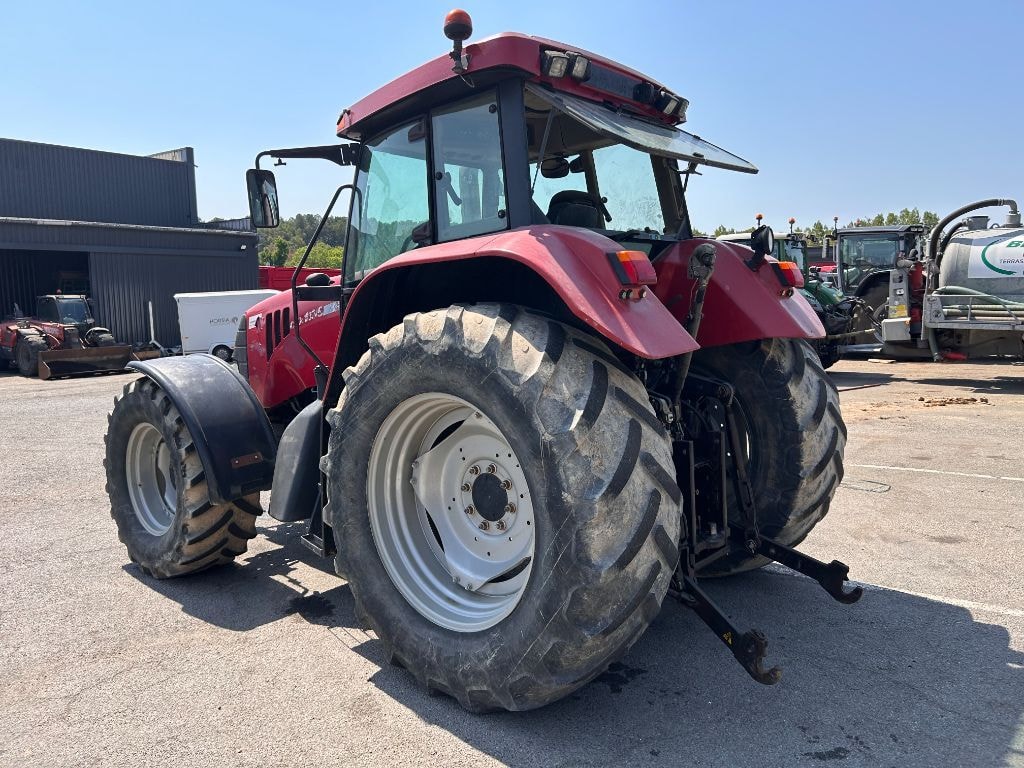 Tracteur CASE IH CVX 1135 - photo slide 3