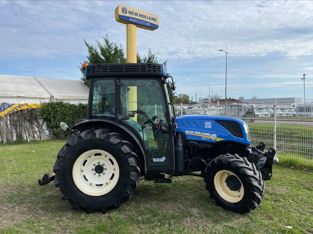 Tracteur NEW HOLLAND T4 100 F  - photo slide 13